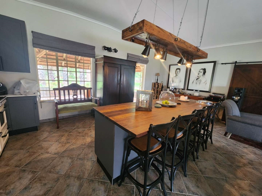 5 Bedroom Property for Sale in Oranjeville Free State